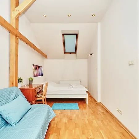 Singer Apartment Krakau